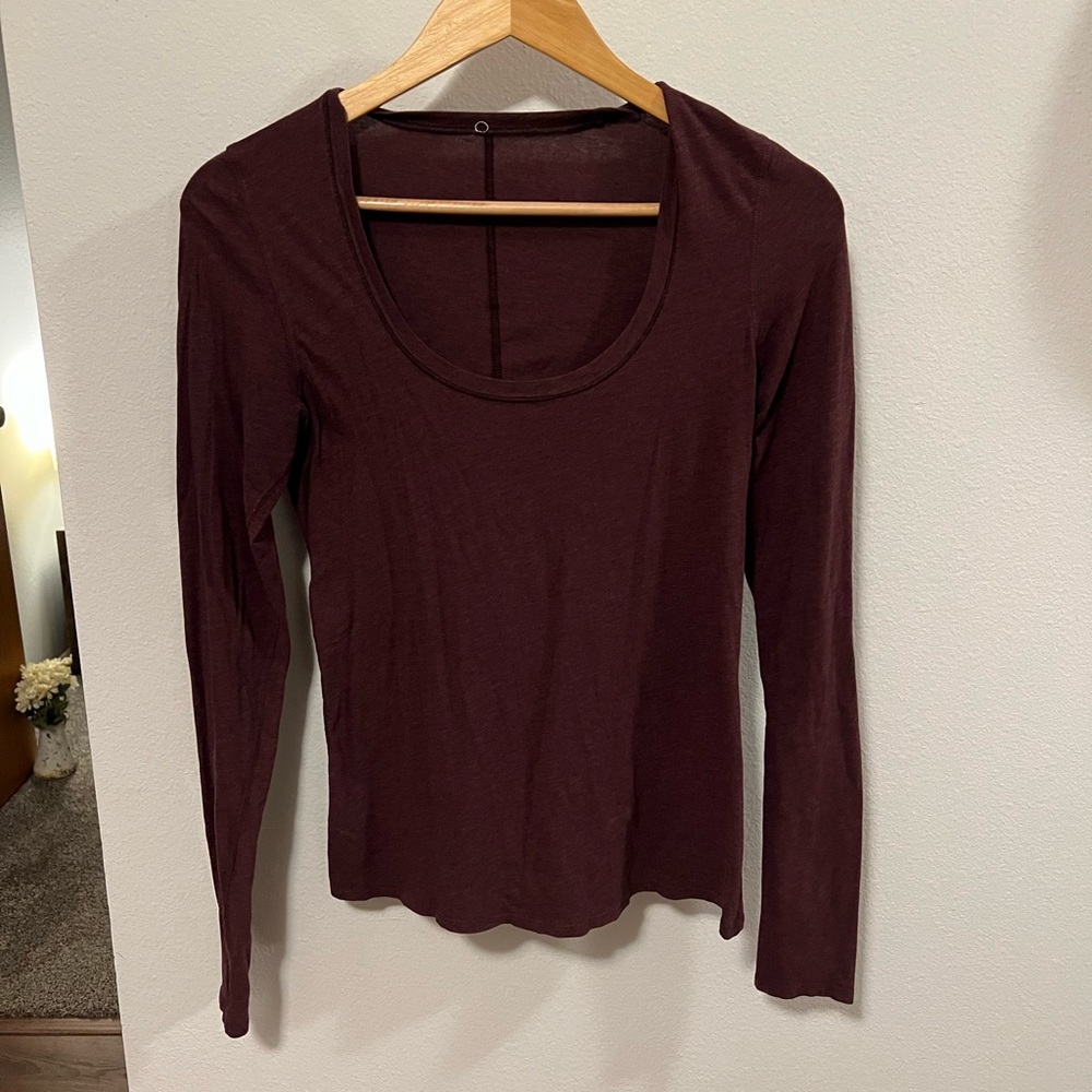 Lululemon long sleeve scoop neck